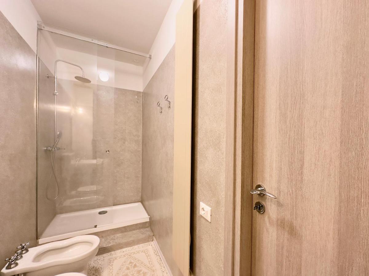 Minimal Apartment Navigli Milano Exteriör bild