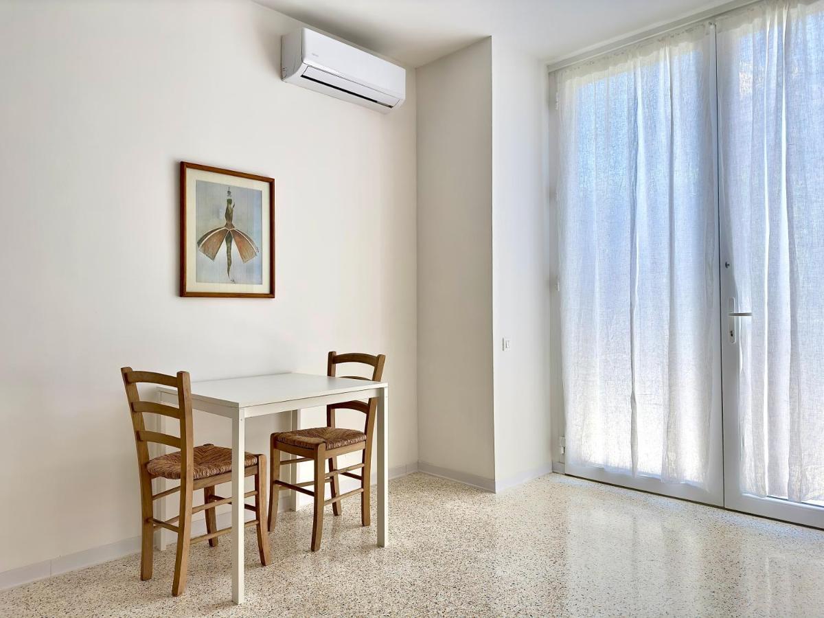 Minimal Apartment Navigli Milano Exteriör bild
