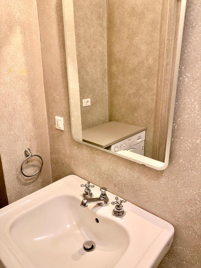 Minimal Apartment Navigli Milano Exteriör bild
